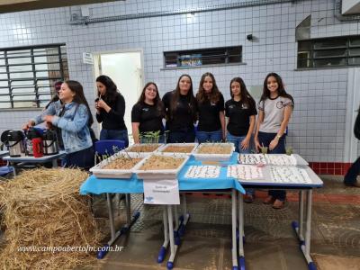 Escola  Técnica realiza a Primeira Feira de Educação e Técnologia