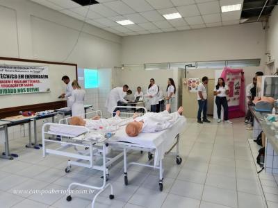 Escola  Técnica realiza a Primeira Feira de Educação e Técnologia