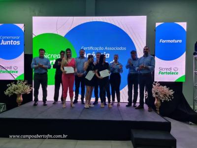 Programa Sicredi Fortalece entrega Certificado de conclusão a 91 associados da região