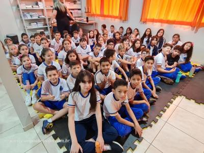 Escola José Leocádio Correia comemora Dia do Músico com Ciranda Musical