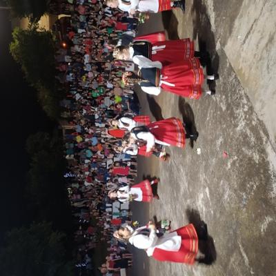 Virmond: Abertura do Natal teve Papai Noel e presente para as crianças