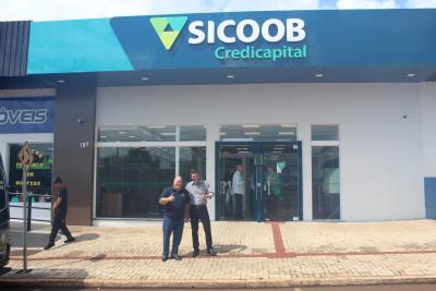 Três Barras do Paraná recebe nova agência do Sicoob Credicapital