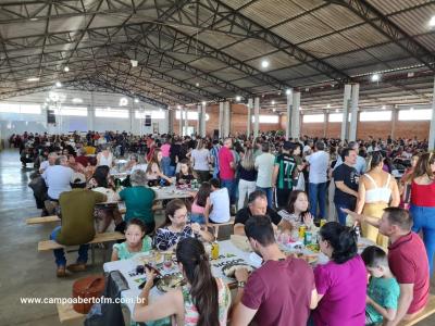 LS: Costelada do Rotary recebeu centenas de pessoas para comemorar o Dia do Trabalhador