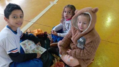 Projeto "Viajando na Imaginação" Encanta Alunos na Escola Municipal Dr. Leocádio José Correia