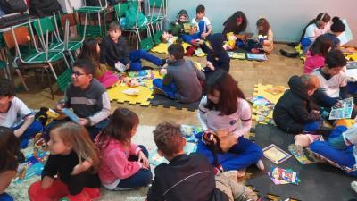 Projeto "Viajando na Imaginação" Envolve Alunos na Escola Municipal Dr. Leocádio José Correia