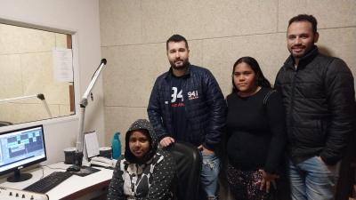 Projeto Jovens Comunicadores: Nova Turma de Alunos Participa de Oficina de Rádio na Emissora