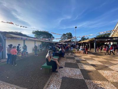 Grande Festa Junina no CAIC de Laranjeiras do Sul Reúne Comunidade em Celebração Tradicional