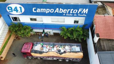 Caminhão carregado com os donativos da Campanha Cooperar com o Rio Grande segue hoje para Rocca Sales