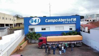 Caminhão carregado com os donativos da Campanha Cooperar com o Rio Grande segue hoje para Rocca Sales