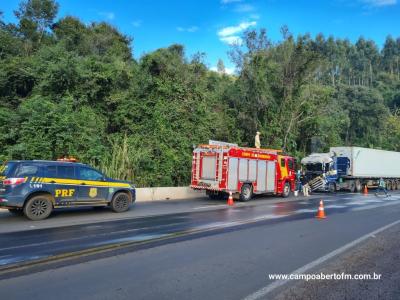 CaminhÃ£o pega fogo na BR 277 e carga Ã© salva graÃ§as a agilidade dos bombeiros