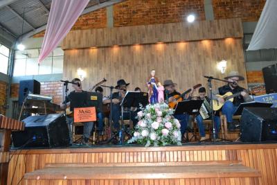 Chegada da Cavalgada com Santa Missa foi o ponto alto da programação deste domingo da Festa de Sant´Ana