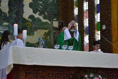 Chegada da Cavalgada com Santa Missa foi o ponto alto da programação deste domingo da Festa de Sant´Ana