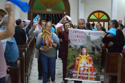 Novena da Padroeira Sant´Ana teve benção das famílias no 6º dia