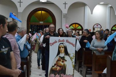 Novena da Padroeira Sant´Ana teve benção das famílias no 6º dia