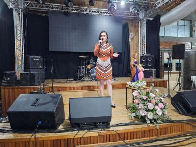 Noite do Pirogue da Festa de Sant´Ana reuniu centenas de pessoa no Pavilhão da Matriz