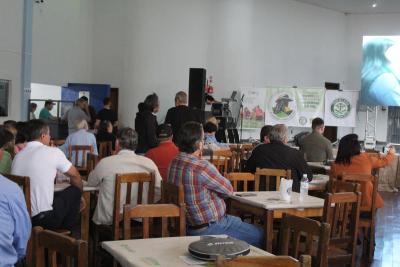 Encontro de Produtores em Laranjeiras do Sul celebra o dia do agricultor