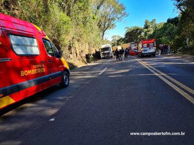 LS: Grave acidente deixa vitima presa às ferragens e bloqueia BR 277