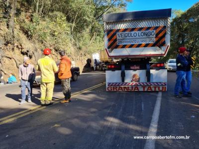 LS: Grave acidente deixa vitima presa às ferragens e bloqueia BR 277