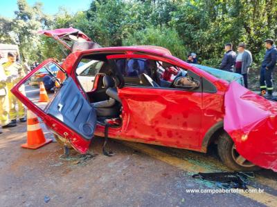 LS: Grave acidente deixa vitima presa às ferragens e bloqueia BR 277