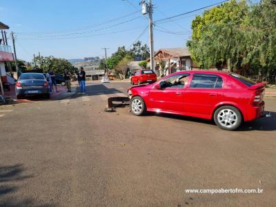 LS: Três veículos se envolvem em acidente no Bairro São Francisco