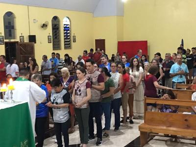 6º Dia das Missas com Novenas no Bairro São Miguel de Laranjeiras do Sul foi Presidida pelo Padre Sebastião Gulart