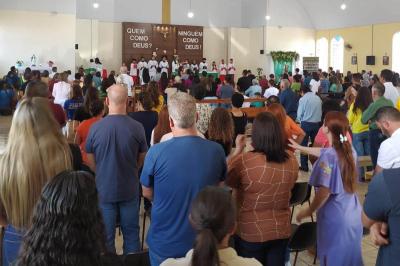 Festa em louvor a São Miguel em Laranjeiras do Sul atraiu centenas de fiéis