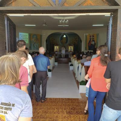 LS: Igreja Ucraniana realiza festa e consagração do Crisma e 1ª Eucaristia 