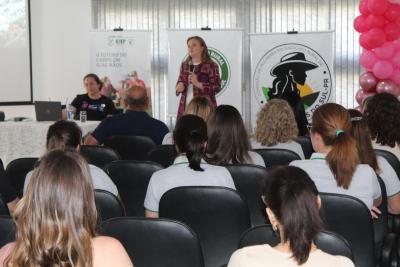 Reunião da Comissão de Mulheres Rurais em Laranjeiras do Sul: Liderança e Fortalecimento da Mulher no Campo