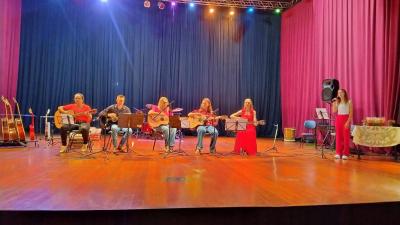 Recital Dó Ré Miranda de Laranjeiras do Sul Encanta Público no Cine Teatro Iguassu