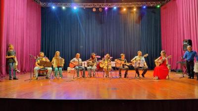 Recital Dó Ré Miranda de Laranjeiras do Sul Encanta Público no Cine Teatro Iguassu