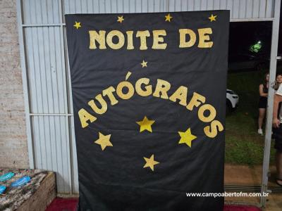 Escola José Bonifácio promoveu "Noite Cultural" com "Seção de Autógrafos" dos pequenos escritores