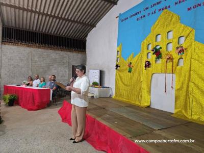 Escola José Bonifácio promoveu "Noite Cultural" com "Seção de Autógrafos" dos pequenos escritores