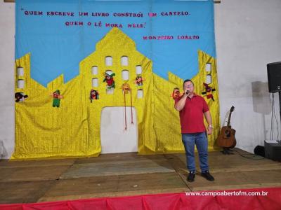 Escola José Bonifácio promoveu "Noite Cultural" com "Seção de Autógrafos" dos pequenos escritores