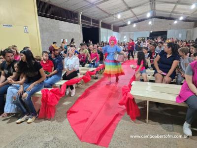 Escola José Bonifácio promoveu "Noite Cultural" com "Seção de Autógrafos" dos pequenos escritores