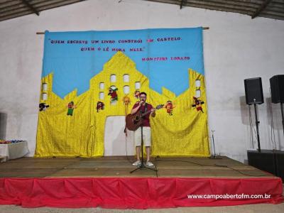 Escola José Bonifácio promoveu "Noite Cultural" com "Seção de Autógrafos" dos pequenos escritores