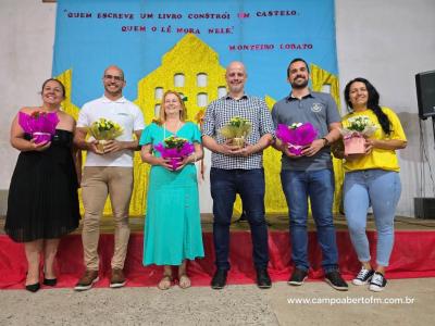 Escola José Bonifácio promoveu "Noite Cultural" com "Seção de Autógrafos" dos pequenos escritores