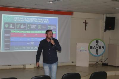 Coprossel e Bayer promovem treinamento técnico com foco em novas tecnologias agrícolas