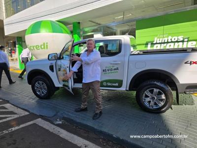 Sicredi Grandes Lagos encerra campanha ‘Sorte Premiada 2024’ com entrega de camionete e Volkswagem Taos