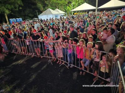 Chegada do Papai Noel no lago municipal marca a abertura do Natal 2024 em Nova laranjeiras