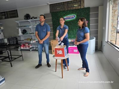 Sorteio de 4 prêmios encerra promoção de 30 anos da Refrigeração Banhara em Laranjeiras do Sul