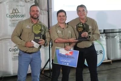 Cooperado Coprossel alcanÃ§a produtividade de 282,13 sacas de soja por alqueire e conquista o tÃ­tulo do Desafio Soja 200+