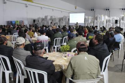 Cooperado Coprossel alcanÃ§a produtividade de 282,13 sacas de soja por alqueire e conquista o tÃ­tulo do Desafio Soja 200+