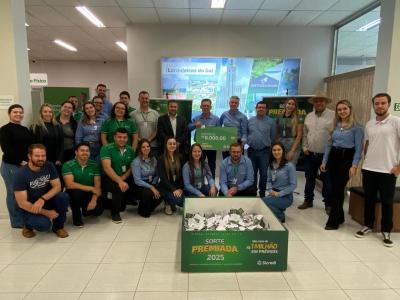 Sicredi Grandes Lagos realiza 1Â° sorteio da campanha Sorte Premiada