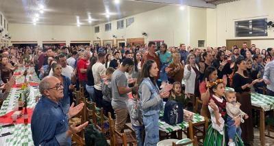 Virmond: Jantar do Pirogue recebe centenas de visitantes