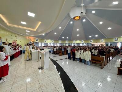 Celebração em louvor a Santo Antônio em Rio Bonito do Iguaçu reuniu centenas de fiéis
