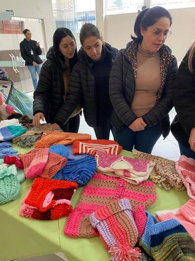 LS: Igreja Metodista entrega mais de 600 peças de tricô para entidades