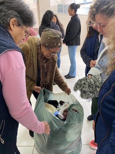 LS: Igreja Metodista entrega mais de 600 peças de tricô para entidades