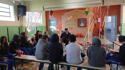 Projeto Lutas em Cenas é apresentado aos alunos do Colégio Floriano Peixoto de Laranjeiras do Sul 
