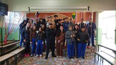 Projeto Lutas em Cenas é apresentado aos alunos do Colégio Floriano Peixoto de Laranjeiras do Sul 