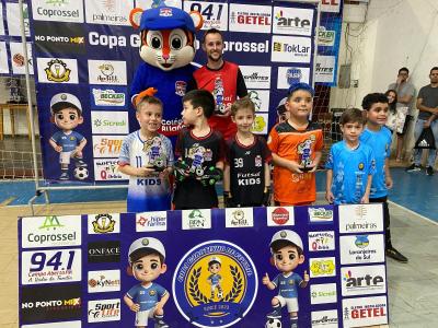 Futsal Kids conquista a Copa Garotinho Coprossel de Futsal Sub 7 
